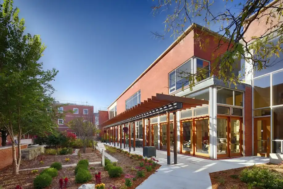 Exterior photo of Grand River Hospital